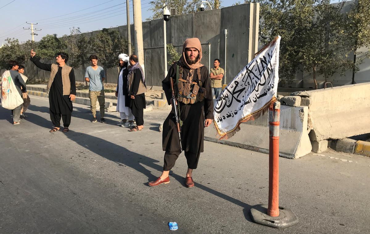 Talibani Kabul | Banu Nagar je kot policistka delala v lokalnem zaporu. Trije moški so po besedah sorodnikov vdrli v hišo, jo preiskali in nato zvezali družino.  | Foto Reuters