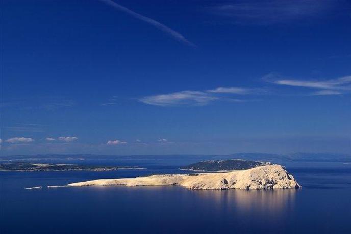 Goli otok, smrtno nevarna past za turiste