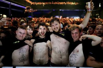 V Media centru Ljubljana zadnjič nastopila punk zasedba NOFX #video