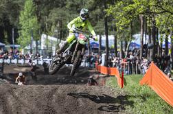 Febvre v slogu Gajserja, ponesrečena vožnja Pancarja