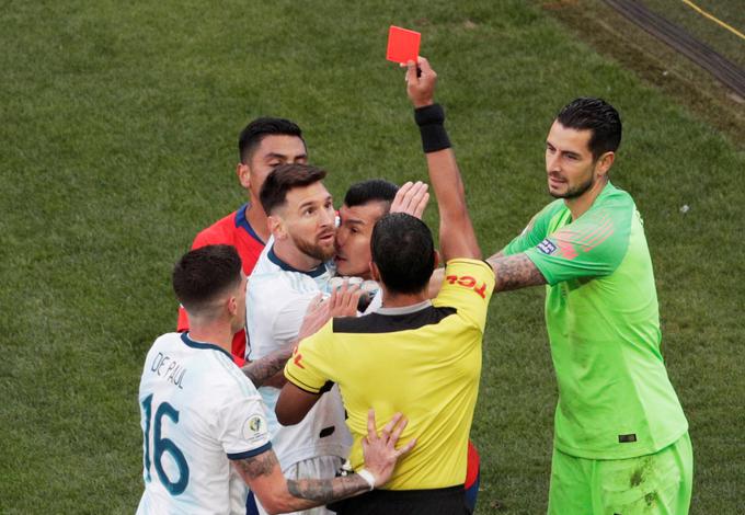 Kakšna bo kazen za rdeč karton na tekmi proti Čilu in predvsem besed, ki jih je izrekel po njej? | Foto: Reuters