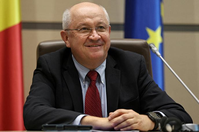 Alexandru Munteanu, Moldavije, premier | "Takoj, ko sem spoznal, da svojega mandata ne morem več izvajati v skladu s svojimi načeli in prepričanji, sem se odločil odstopiti," je zapisal Munteanu. | Foto Reuters