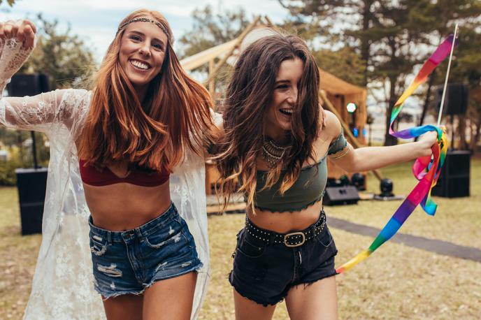 prijatelji, mladi, poletje, festival | Foto Shutterstock