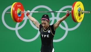 Shu-Ching Hsu zlata v dviganju uteži do 53 kg