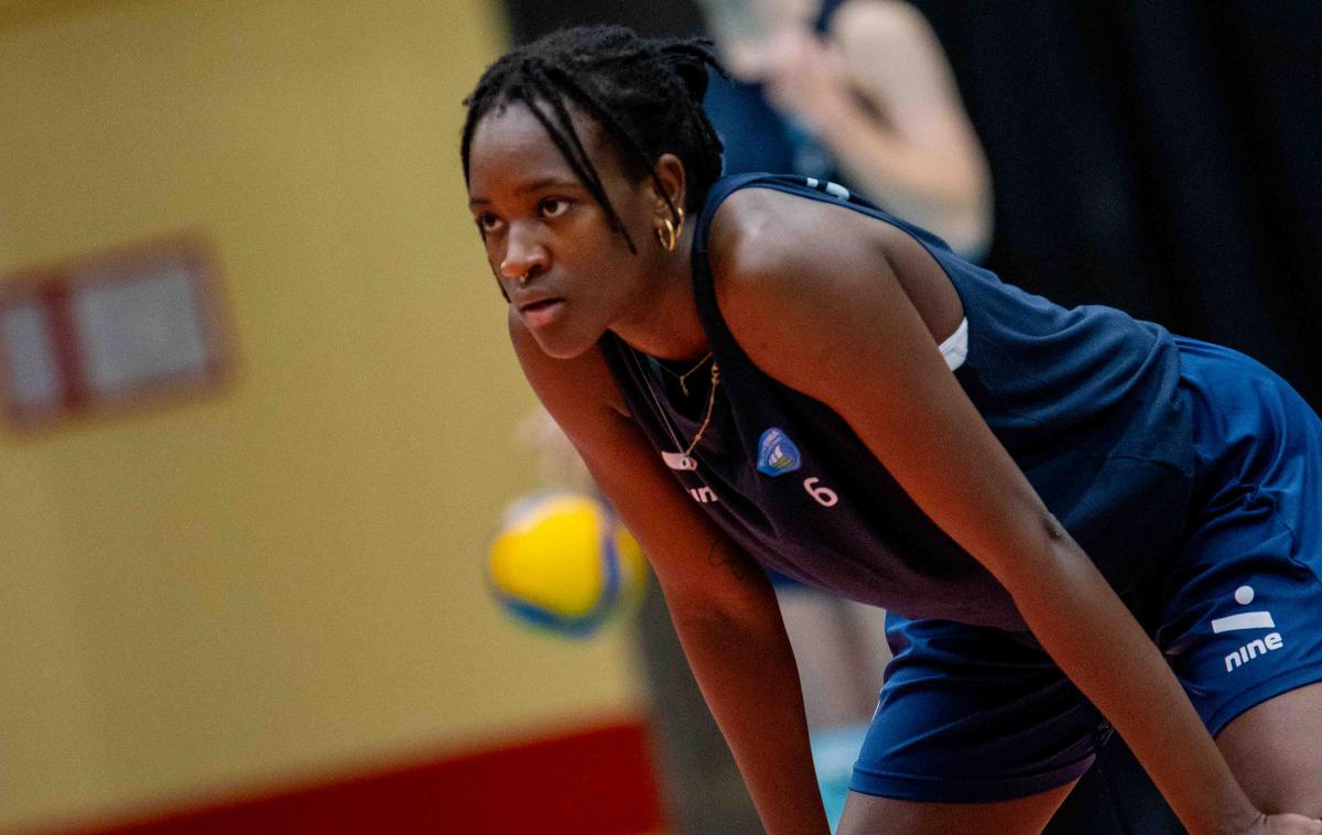 Fatoumatta Sillah | Fatoumatta Neneh Sillah bo danes prvič zaigrala za Slovenijo. | Foto Odbojkarska zveza Slovenije