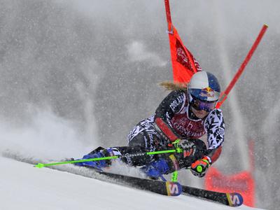 Alice Robinson vodi pred Ljutić in Shiffrin, edina Slovenka odstopila