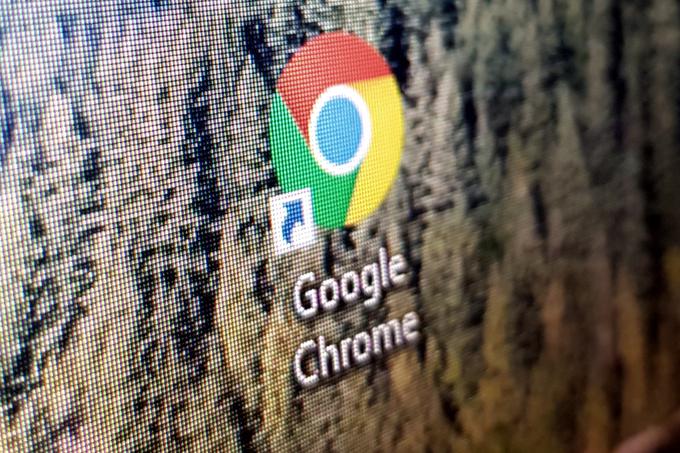 Google Chrome je najbolj priljubljen spletni brskalnik za osebne računalnike. Z njim do spleta dostopa skoraj dve tretjini vseh uporabnikov.  | Foto: Matic Tomšič