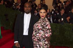 Je Kanye prevaral nosečo Kim?
