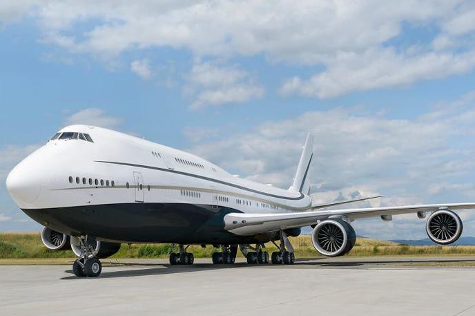 Boeing 747-8i | To je trenutno največje zasebno letalo na svetu, ki so ga predelovali kar štiri leta. | Foto Cabinet Alberto Pinto
