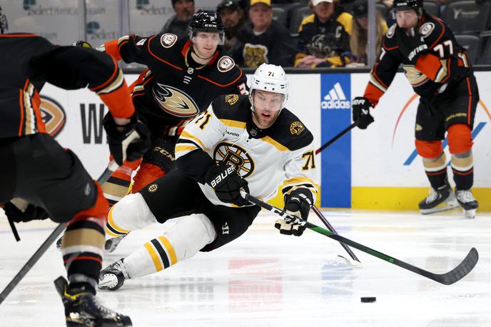 Boston Bruins | Boston Bruins so v izjemni formi. Tokrat so s 7:1 in hat-trickom Davida Pastrnaka v gosteh ugnali Anaheim Ducks. | Foto Guliverimage