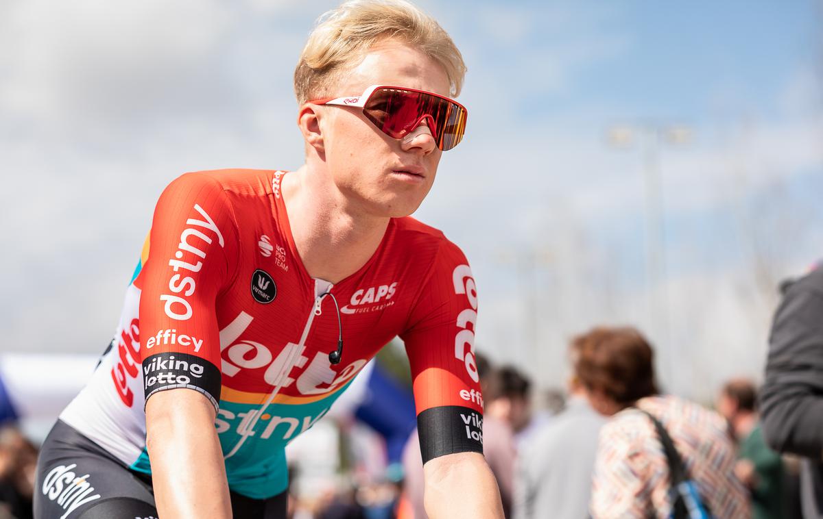 Maxim VAN GILS | Belgijski kolesar Maxim Van Gils, član ekipe Lotto-Dstny, je na dirki Kriterij za pokal Japonske izgubil živce, a se je potem, ko so se glave ohladile, za incident opravičil.  | Foto Guliverimage