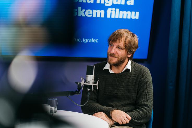 "Neke skrbi, ki jih imaš za svoje otroke in trajajo 24 ur na dan, lahko zares začutijo zgolj starši," pravi Matej Puc, ki so mu včasih ponujali vloge ljubimcev, danes pa očetov. | Foto: 