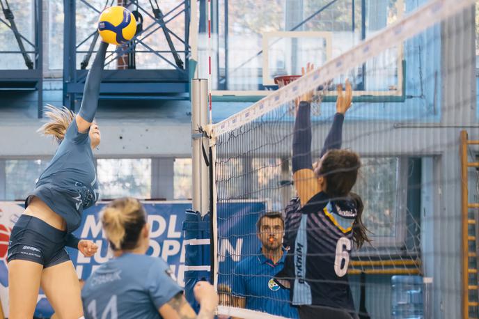Calcit Volley Krim | Kamničanke so na uvodni tekmi 2. kroga kvalifikacij izgubile z 1:3. Povratna tekma bo prihodnjo sredo v Kamniku. | Foto Klemen Brumec