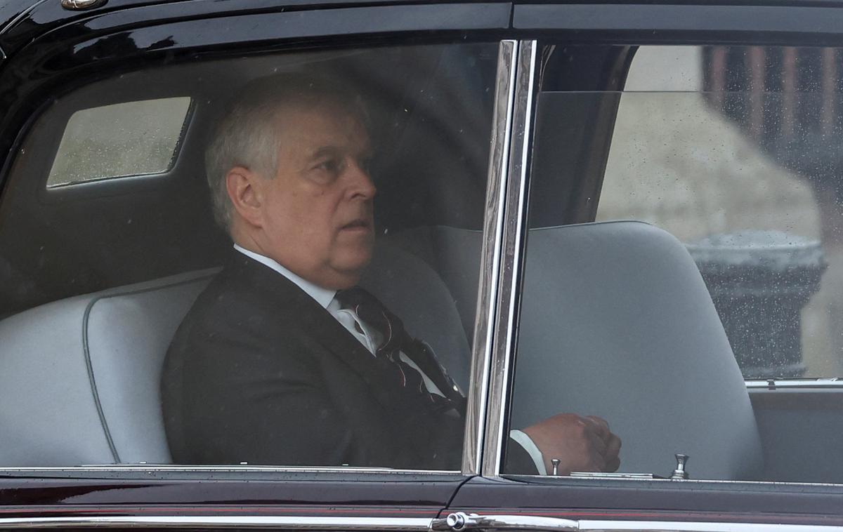 kronanje, princ Andrew | Princ Andrew se po umiku iz javnega življenja odpoveduje tudi vsem svojim nazivom. | Foto Reuters