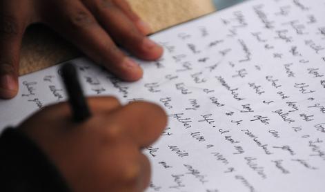 Kaj se v Sloveniji dogaja s klasično pošto?