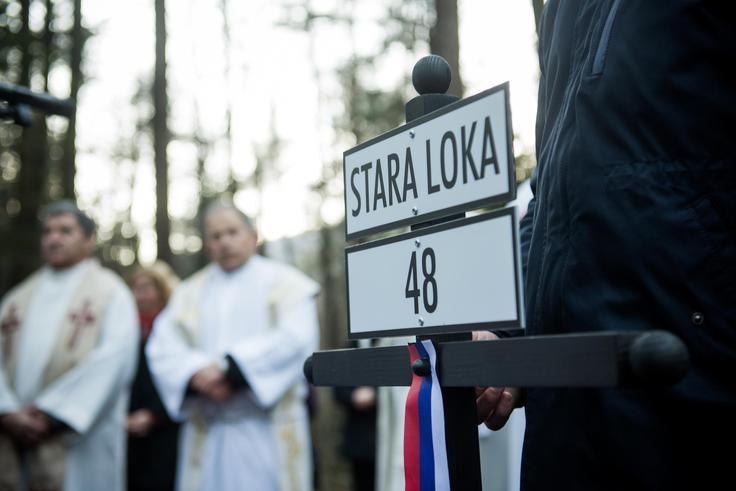 Pred kratkim je bila na posvetu Povojni poboji na Škofjeloškem 70 let pozneje sprejeta deklaracija, ki je bila poslana državnemu in občinskemu političnemu vrhu in poziva k dokončni raziskavi prikritih grobišč, vrnitvi človekovega dostojanstva žrtvam in ustanovitvi muzeja spomina in sprave. | Foto: 