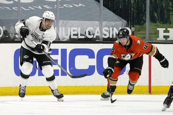 Anže Kopitar v zadnji minuti zabil zmagoviti gol #video