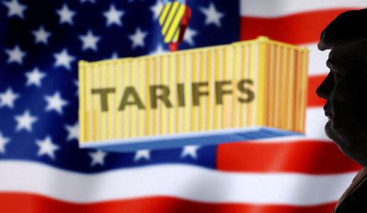 Trump zaostril trgovinski spor s Kanado: prepoved uvoza kanadskega alkohola