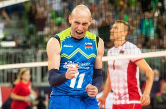 Kakšna predstava: srebrni junak razstrelil velikana