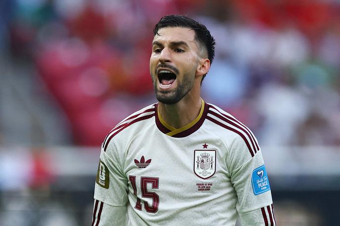 Alex Baena | Španec Alex Baena je dosegel zmagoviti zadetek za Španijo po veliki napaki urugvajskega vratarja. | Foto Reuters