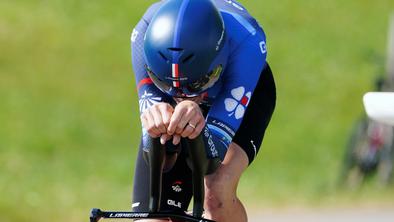 Švicar na domačih cestah ugnal Evenepoela