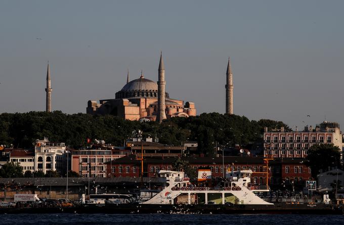 Odločitev Turčije glede spremenjenega statusa Hagije Sofije je po svetu sprožila nemalo kritik. | Foto: Reuters