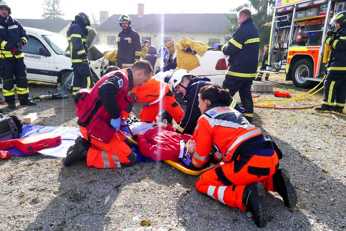 Simulator je namenjen vsem udeležencem v intervencijskih vozilih, poleg gasilcev torej tudi za reševalce, policiste ... | Foto: Gregor Pavšič