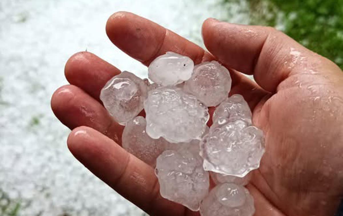 neurje, Celje, toča 02082025 | Foto Matej Jurkovič/Neurje.si/Facebook