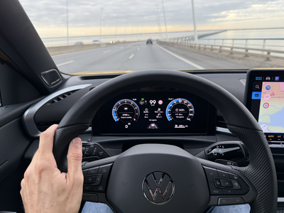 Med petimi novimi avtomobili imajo v Evropi štirje še klasičen motor, v Sloveniji še slabše