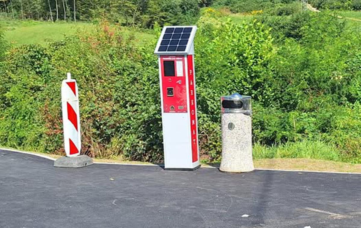 Kranj, parkomat | Višina dnevne parkirnine znaša dva evra za 24 ur parkiranja, obiskovalci pa si lahko pridobijo tudi letni abonma v višini 50 evrov. | Foto Mestna občina Kranj