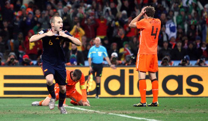 Andres Iniesta je v finalu SP 2010 s Španijo premagal Nizozemsko. | Foto: Reuters