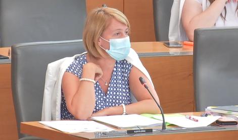 Tomićeva dokončno zavrnila Požarja, poslanka SDS omenila Savičevo kletvico #video