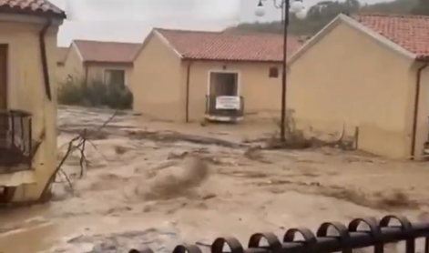 V poplavah v bolgarskem letovišču umrli trije ljudje