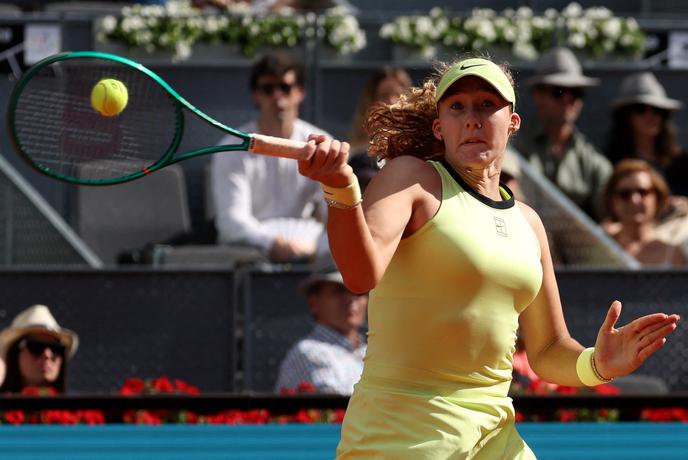 Zverev gladko v polfinale, v ženskem finalu Andrejeva in Kostjuk