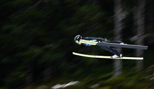 V olimpijskem Predazzu še tretja poškodba kolenskih vezi