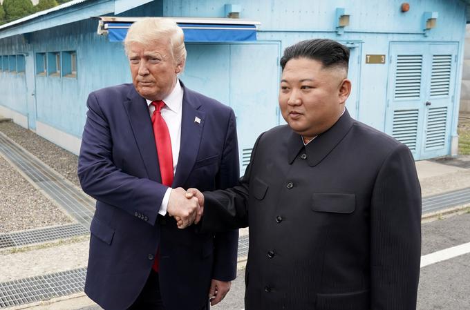 Ameriški predsednik Donald Trump in severnokorejski voditelj Kim Džong Un. | Foto: Reuters
