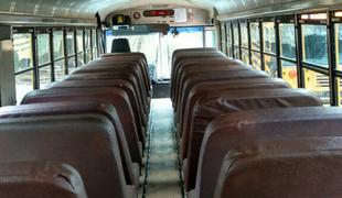 Voznik šolskega avtobusa pod vplivom alkohola