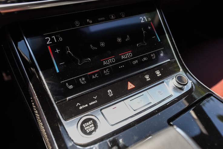 Audi A8 | Foto: Gašper Pirman