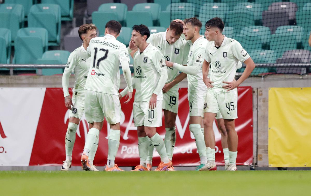 NK Olimpija : Primorje | Olimpija je z 2:0 ugnala Primorje. | Foto Aleš Fevžer