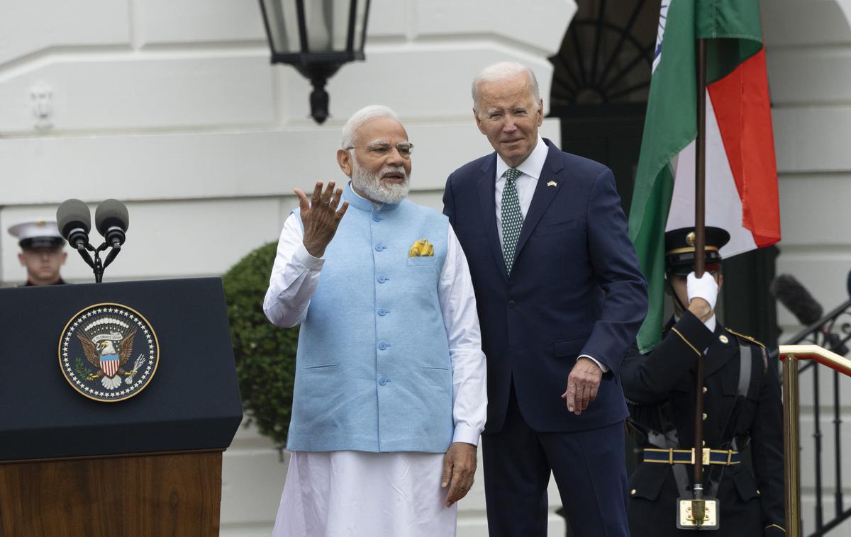 Narendra Modi in Joe Biden | Joe Biden in Narendra Modi nameravata naznaniti dogovor o prodaji brezpilotnih letal Indiji v vrednosti treh milijard dolarjev.  | Foto Guliverimage