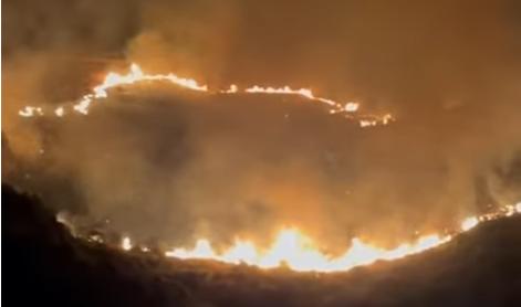 Zaradi požara v bližini Trogirja na delu kanader in 66 gasilcev