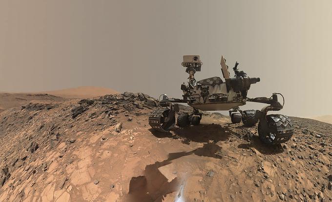 Veliko novega o Marsu smo izvedeli iz podatkov, ki jih je zbralo in posredovalo vesoljsko vozilo Radovednost (Curiousity). | Foto: Reuters