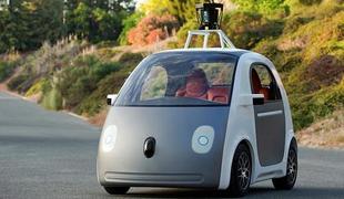 Google na cesto poslal svoj avtomobil brez volana  (video)