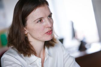 Sophie Honey: Čas je, da mednarodna skupnost stopi skupaj