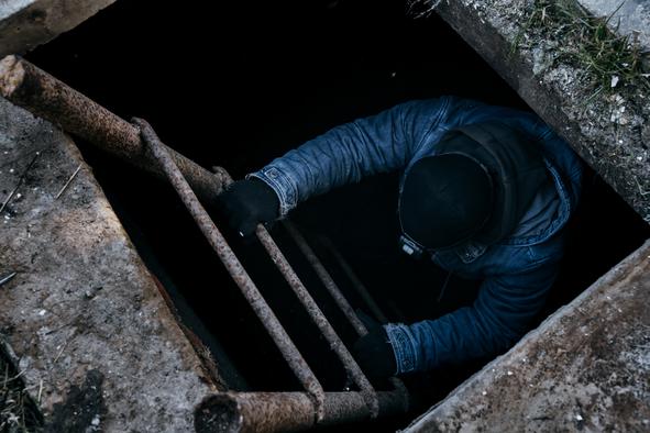 Latvijce pozvali k preureditvi kleti v zaklonišča