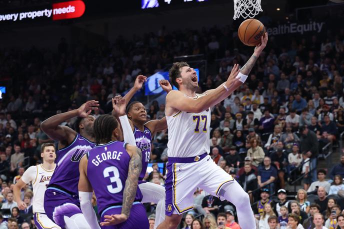 Luka Dončić, Los Angeles Lakers | Luka Dončić je za tretjo zmago Lakersov prispeval 52 točk. | Foto Reuters