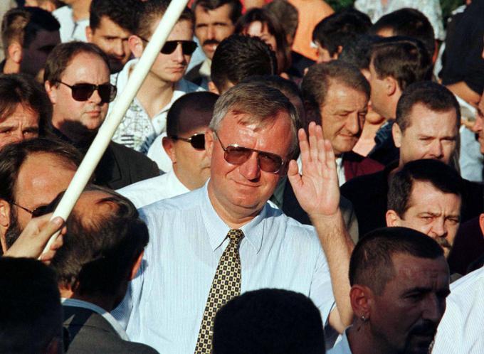 Predsednik Radikalne stranke Srbije Vojislav Šešelj, ki je bil obtožen zločinov proti človečnosti. Haaško sodišče ga je oprostilo, tožilci se bodo na to pritožili. | Foto: Reuters