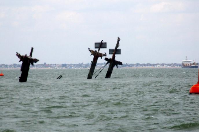 SS Richard Montgomery | Ladja SS Richard Montgomery med počitkom v plitvini nase že skoraj 75 let opozarja z jambori, ki nikoli ne izginejo pod gladino vode.  | Foto Wikimedia Commons / javna domena CC by 2.0