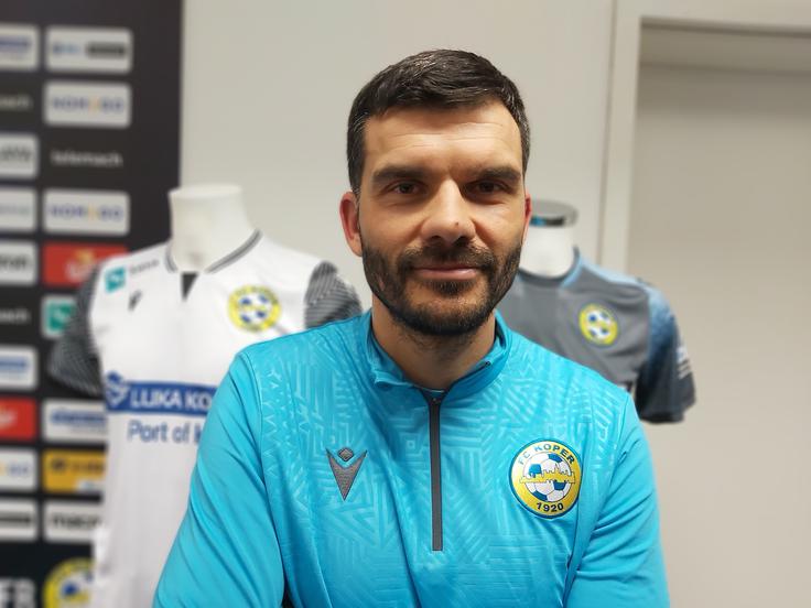 Nekdanji slovenski reprezentant Aleksander Radosavljević je na peti tekmi kot trener Kopra dočakal prvo zmago. | Foto: R. P.