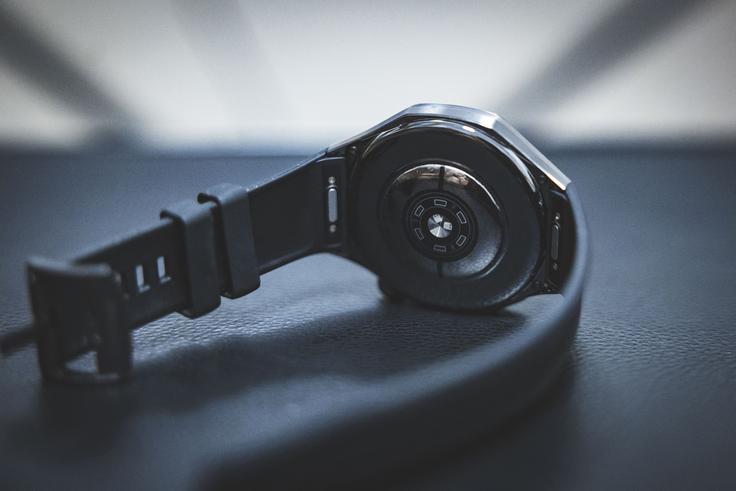Spodnja stran pametne ure Huawei Watch GT 6 Pro | Foto: Ana Kovač